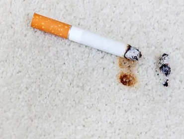پاک کردن جای سوختگی سیگار از روی فرش