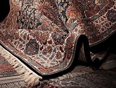 چگونه فرآیند آهارزنی در قالیشویی، فرش را دوباره تازه و درخشان می‌کند؟